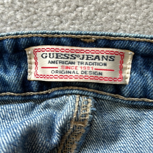 Guess Medium Wash Denim Mini Skirt size 26 EUC -perfect for summer! - Picture 4 of 7